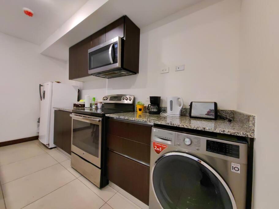 1102 Torre Los Yoses Hermoso Apartamento En Barrio Escalante Sin Parqueo ซานโฮเซ ภายนอก รูปภาพ