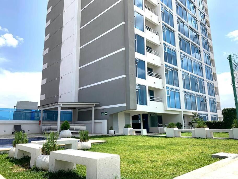 1102 Torre Los Yoses Hermoso Apartamento En Barrio Escalante Sin Parqueo ซานโฮเซ ภายนอก รูปภาพ